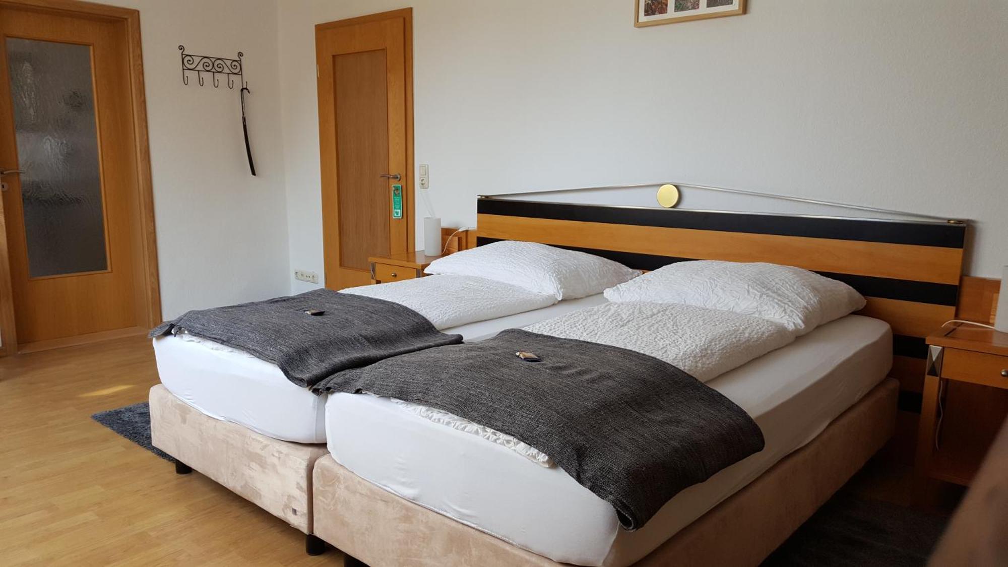 Hotel Schoene Aussicht Masserberg Rum bild